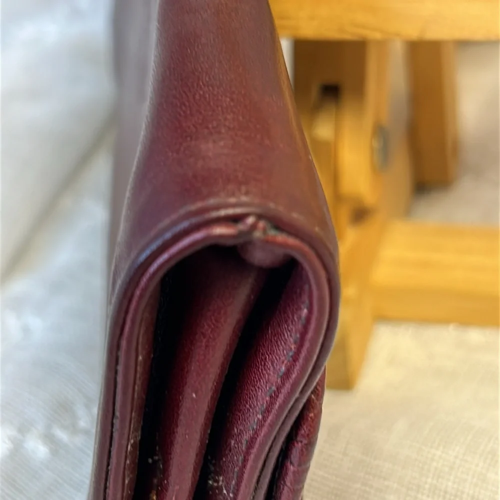 Levenger made in USA. Vintage leather almost new wallet